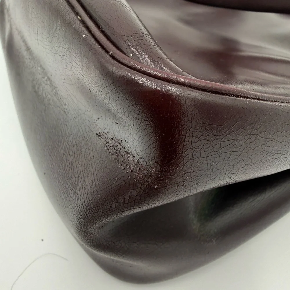 Elegant Longchamp burgundy Leather Handbag